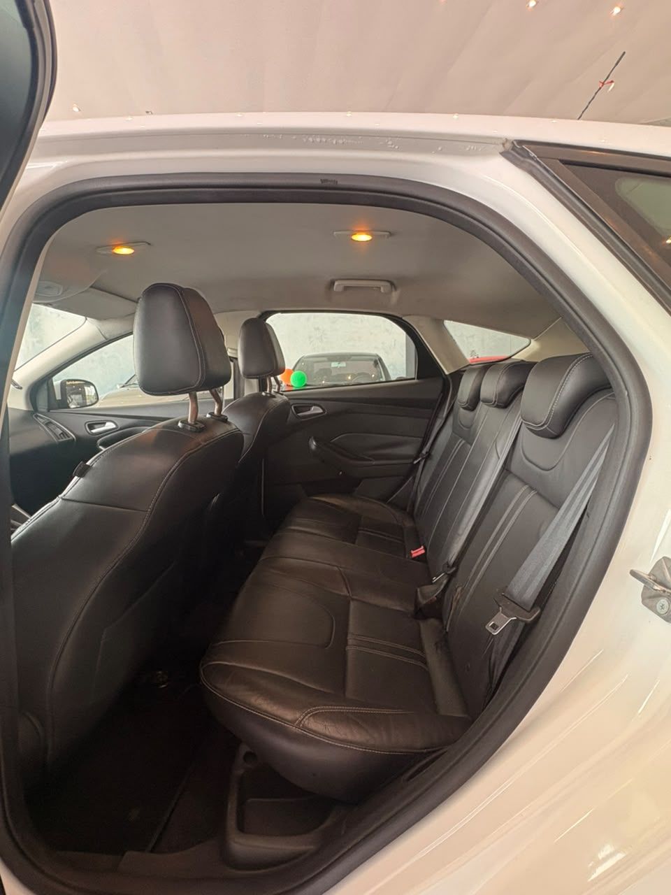 FORD FOCUS SE 1.6 FLEX AUT / 2015 FINANCIA 100% — foto 6