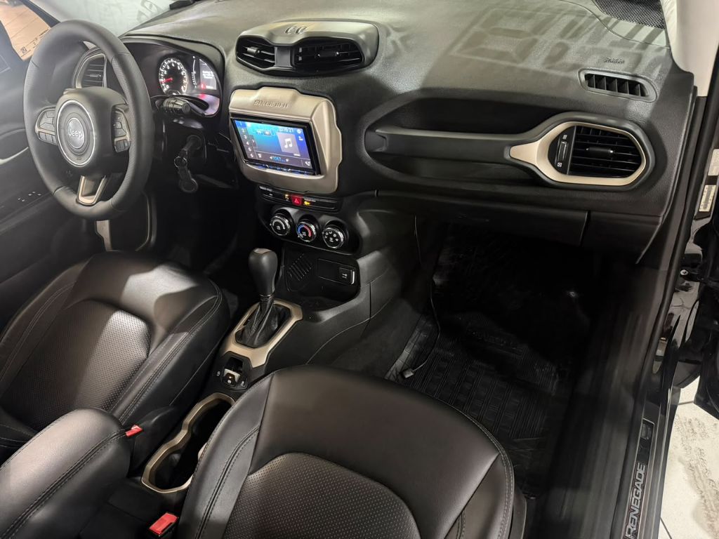 RENEGADE 1.8 16V 4P — foto 10
