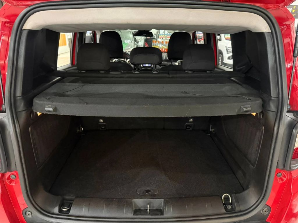 RENEGADE 1.8 16V SPORT 4P — foto 12