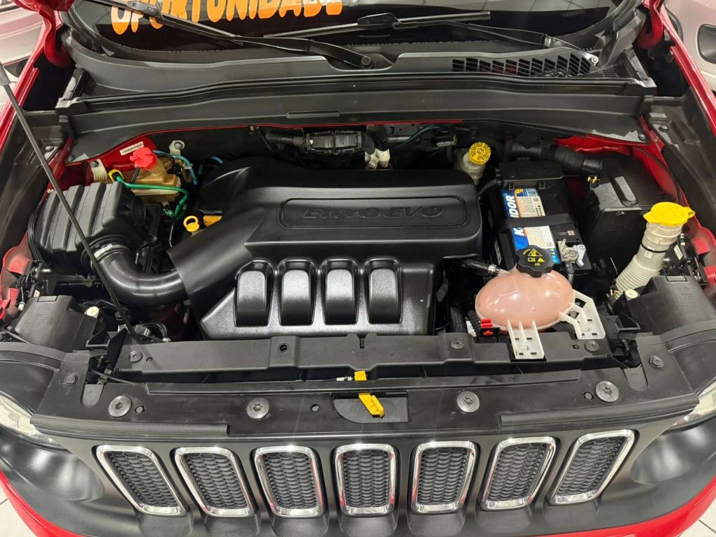 RENEGADE 1.8 16V SPORT 4P — foto 13