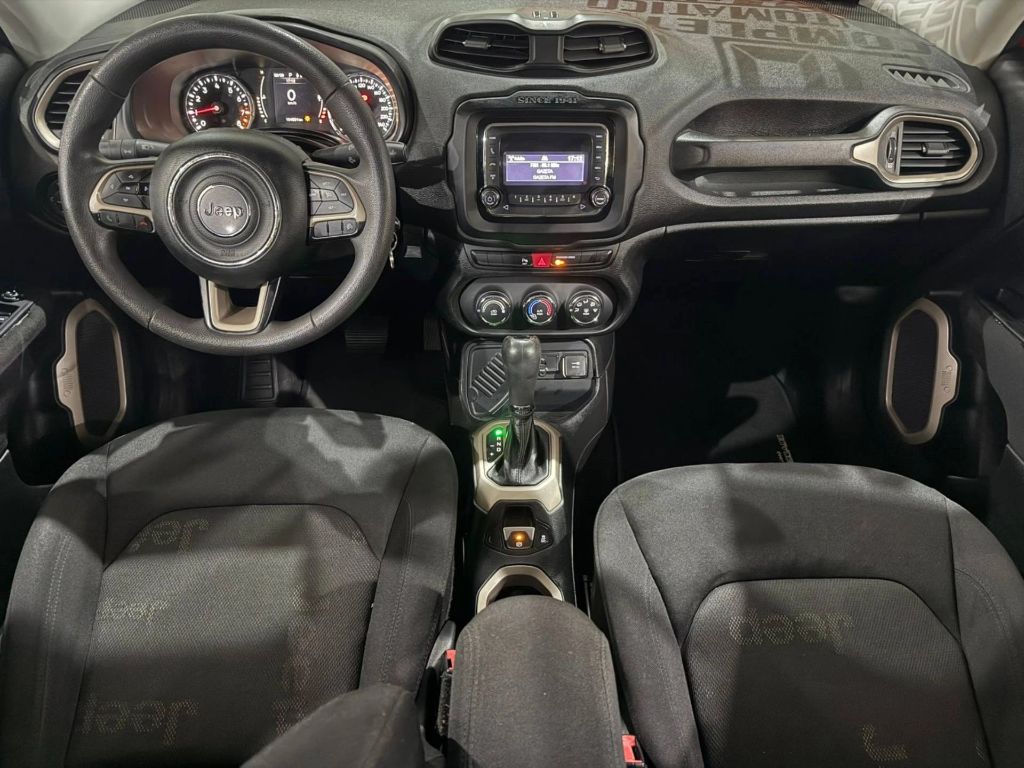 RENEGADE 1.8 16V SPORT 4P — foto 8