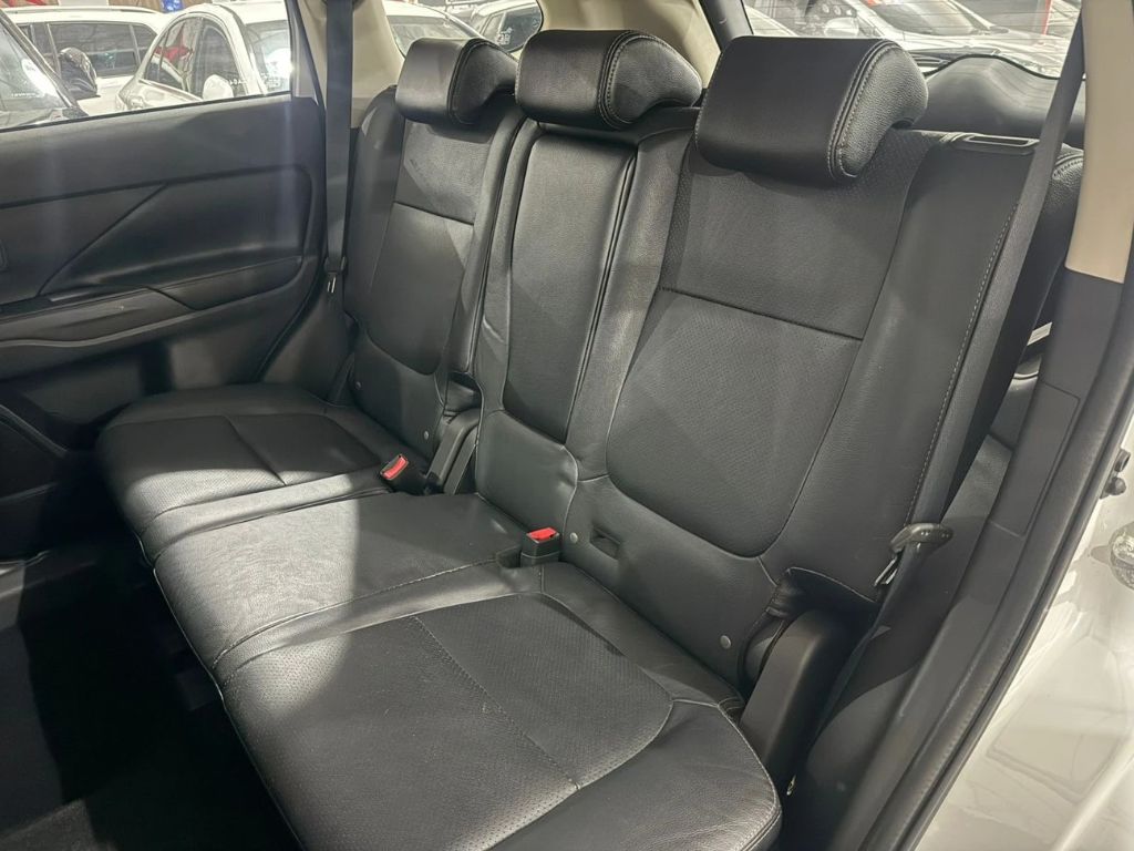 OUTLANDER 2.0 AT 4P — foto 13
