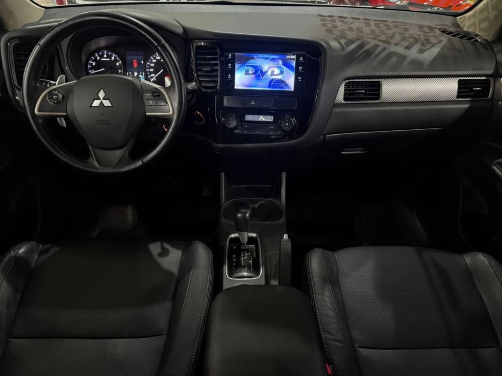 OUTLANDER 2.0 AT 4P — foto 8