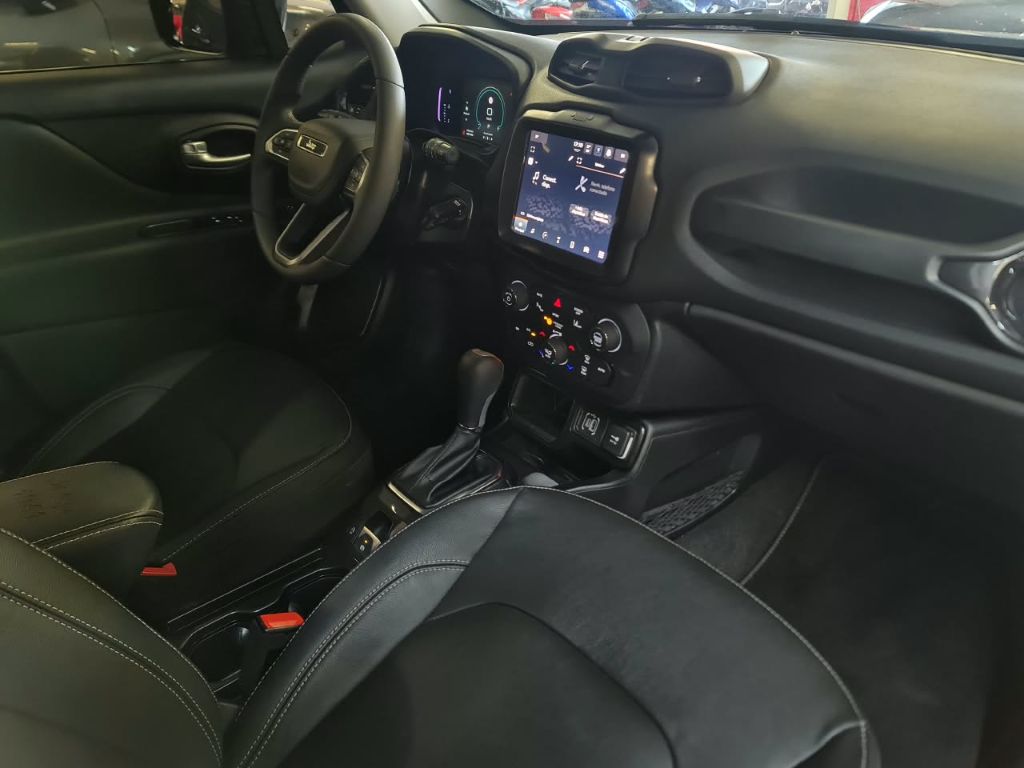 Renegade Long. T270 1.3 TB 4x2 Flex Aut. — foto 11