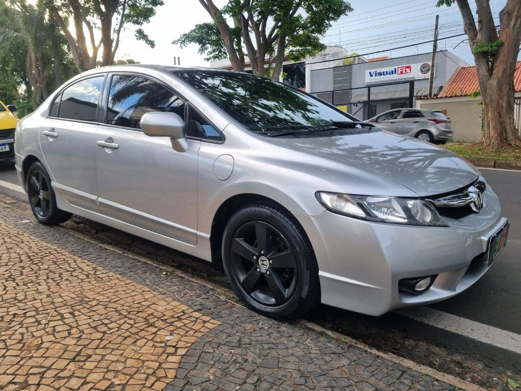 Civic Sedan LXS 1.8/1.8 Flex 16V Aut. 4p — foto 9