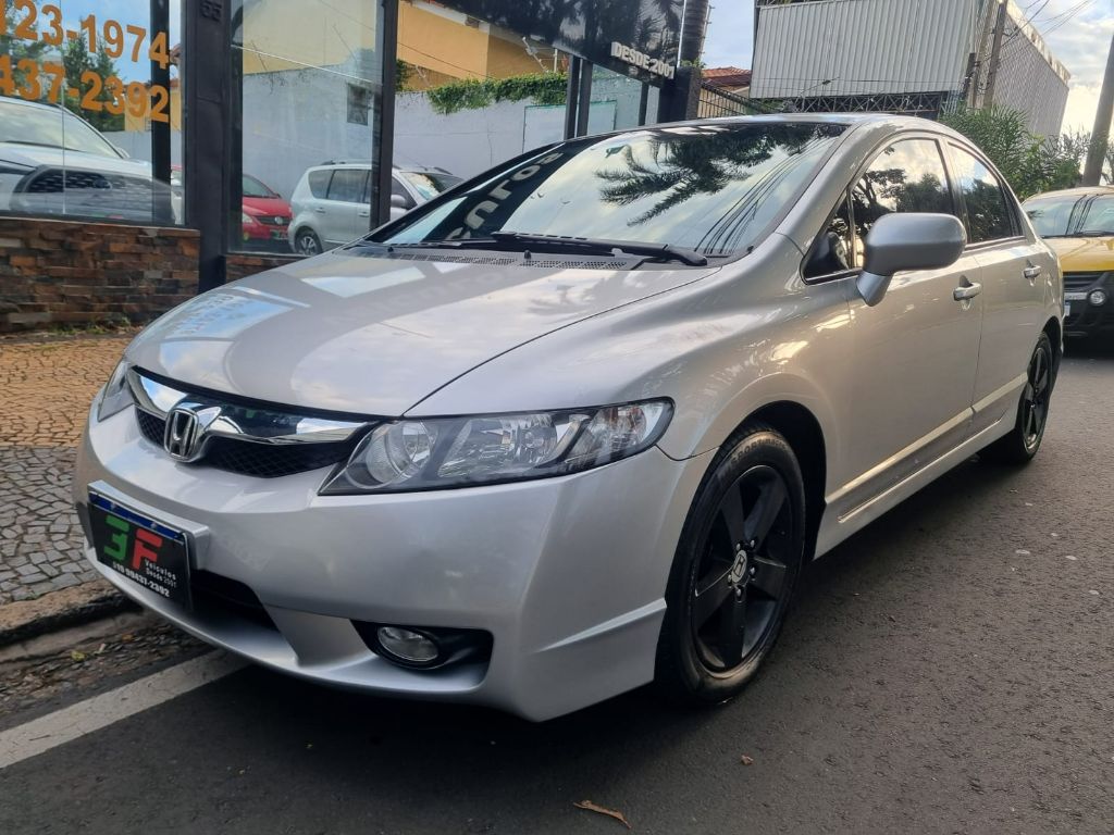 Civic Sedan LXS 1.8/1.8 Flex 16V Aut. 4p — foto 1