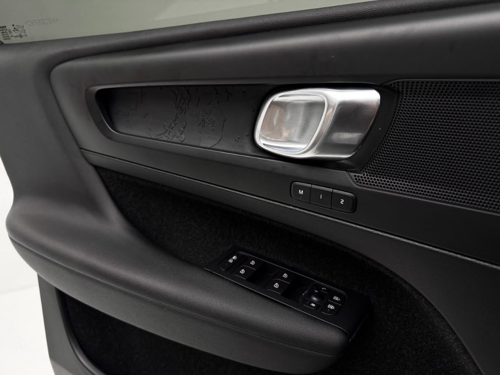 XC 40 T-4 2.0 190cv FWD — foto 12