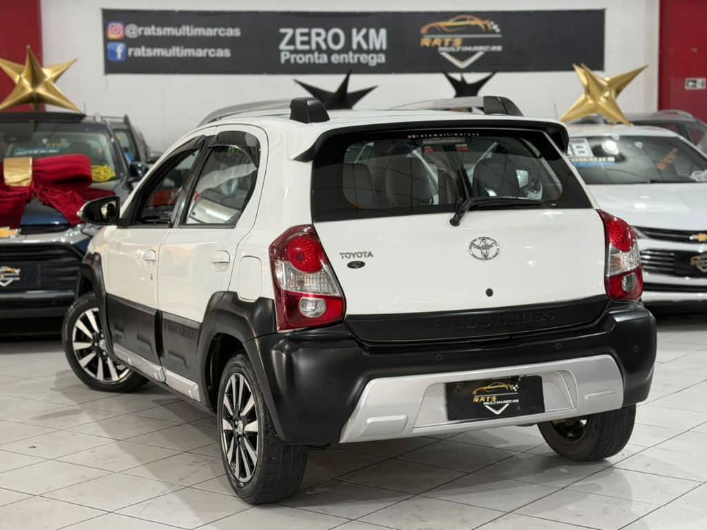 ETIOS CROSS 1.5 16V 4P — foto 4