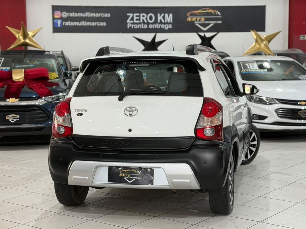 ETIOS CROSS 1.5 16V 4P — foto 6
