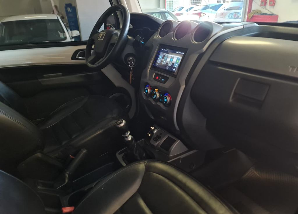 T-4 4x4 3.2 20V Tdi Cap. Rígida Diesel — foto 11
