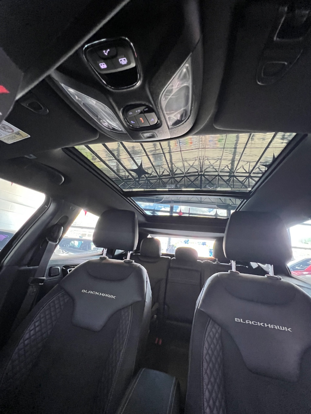 COMPASS Black Hurricane 2.0 4x4 TB Aut. — foto 4