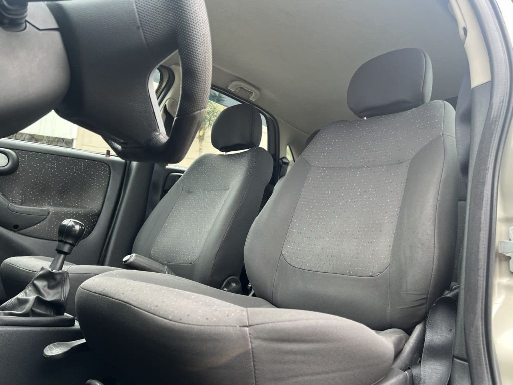 GM CORSA HATCH PREMIUM 1.4 — foto 8