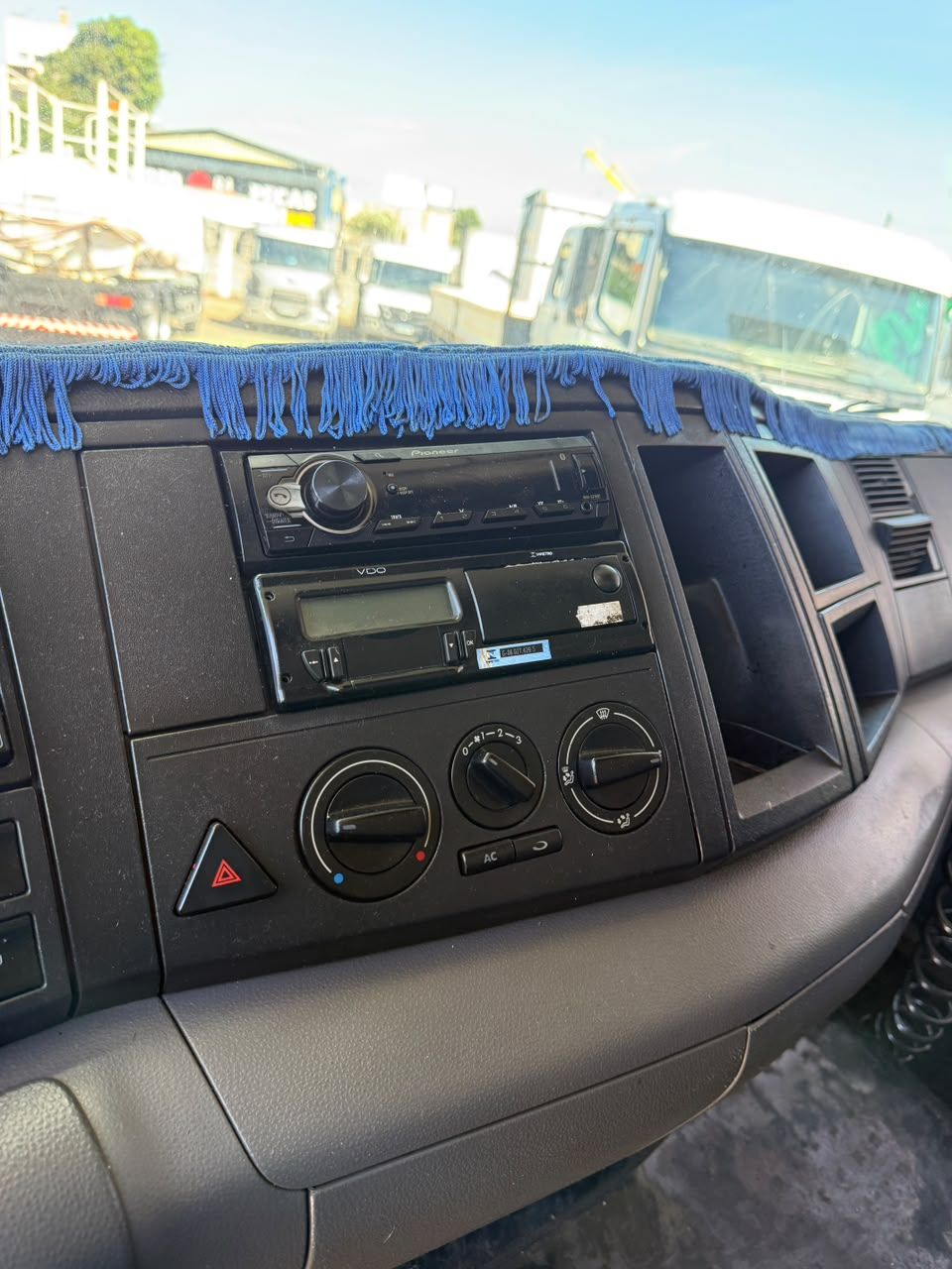 Vw 17-230 - BAÚ SECO  — foto 10