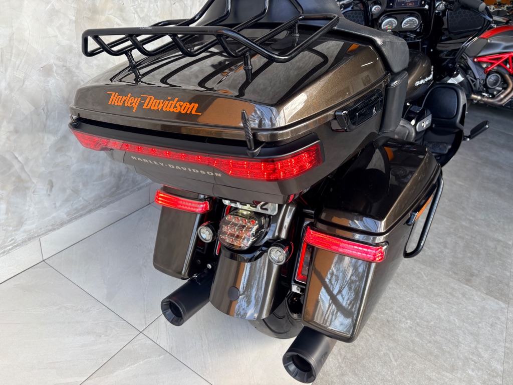 ROAD GLIDE LIMITED FLTRK — foto 9