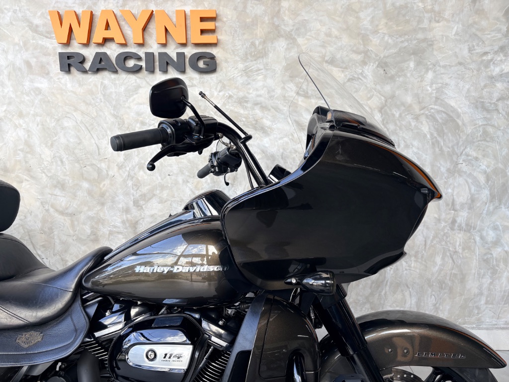 ROAD GLIDE LIMITED FLTRK — foto 1