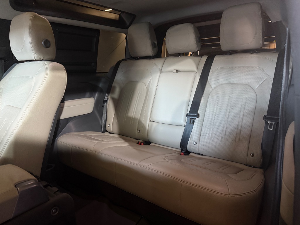 Defender 90 2.0 Turbo SE Si4 Aut. — foto 12