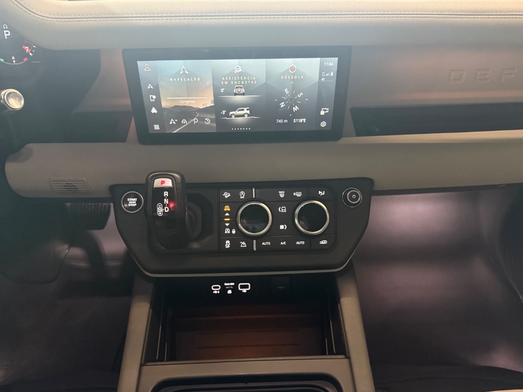 Defender 90 2.0 Turbo SE Si4 Aut. — foto 6