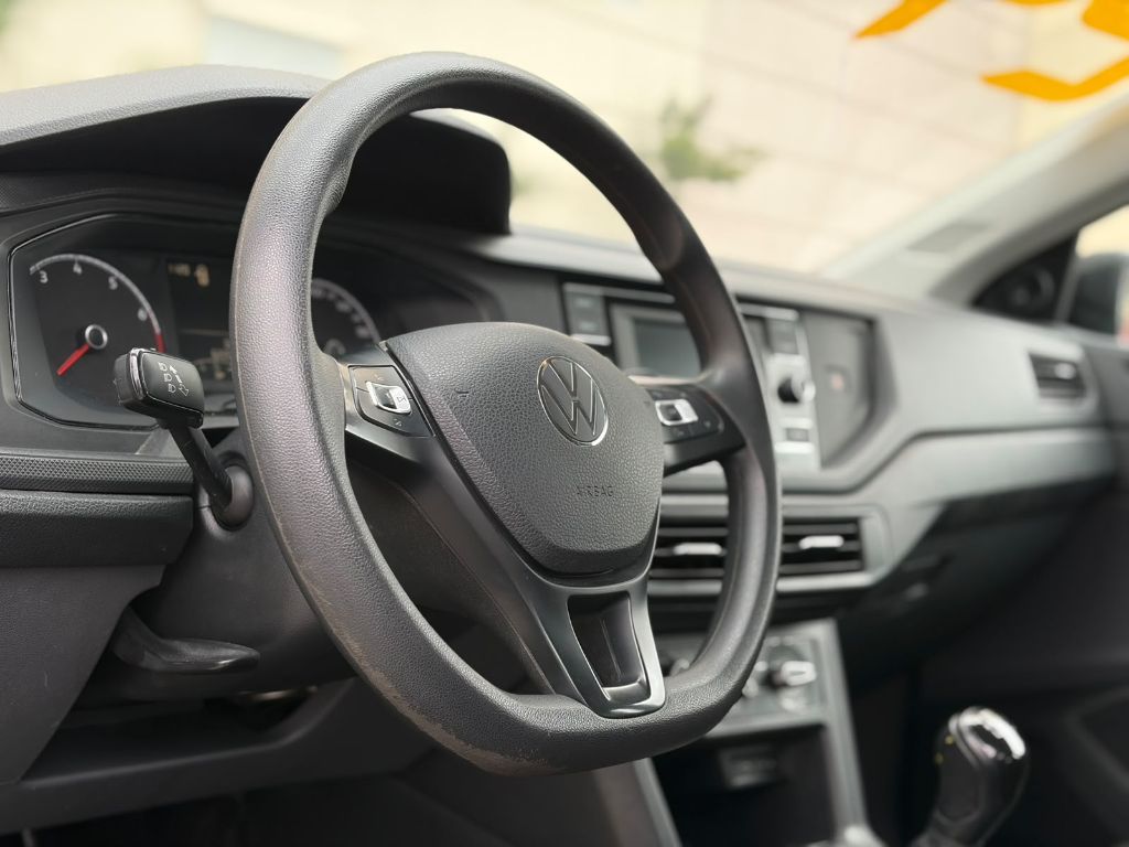 VW POLO TRACK 1.0  — foto 4