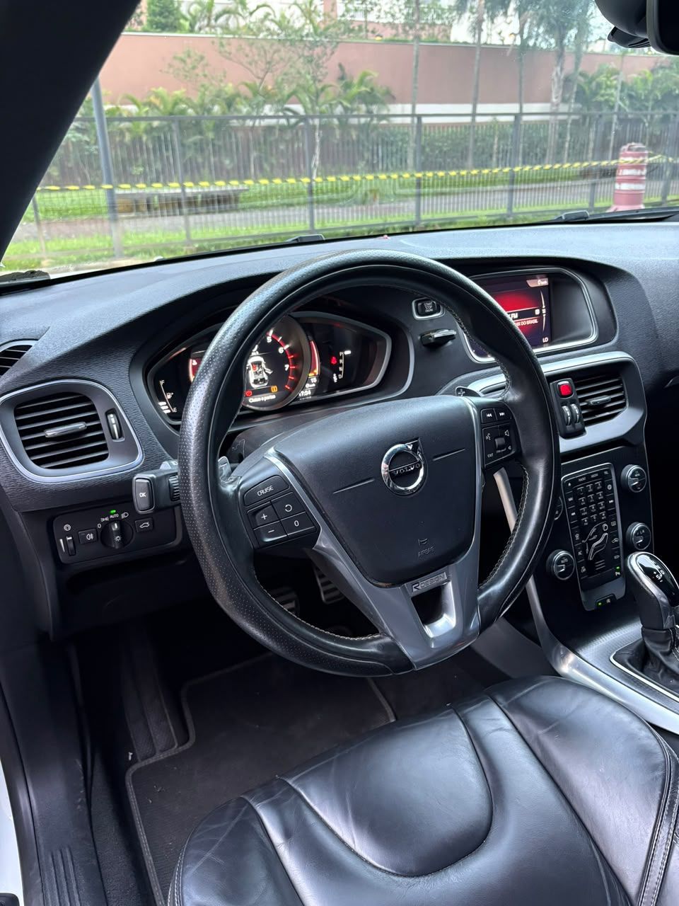 V40 T-5 R-DESIGN 2.0 Aut. — foto 5