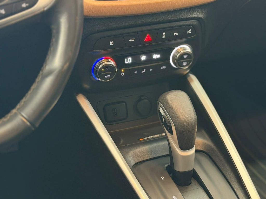 Onix SED. Plus PREM. 1.0 12V TB Flex Aut — foto 10