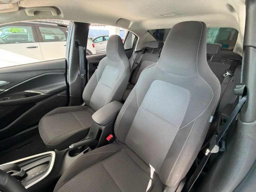 Onix SEDAN Plus LT 1.0 12V TB Flex Aut. — foto 8