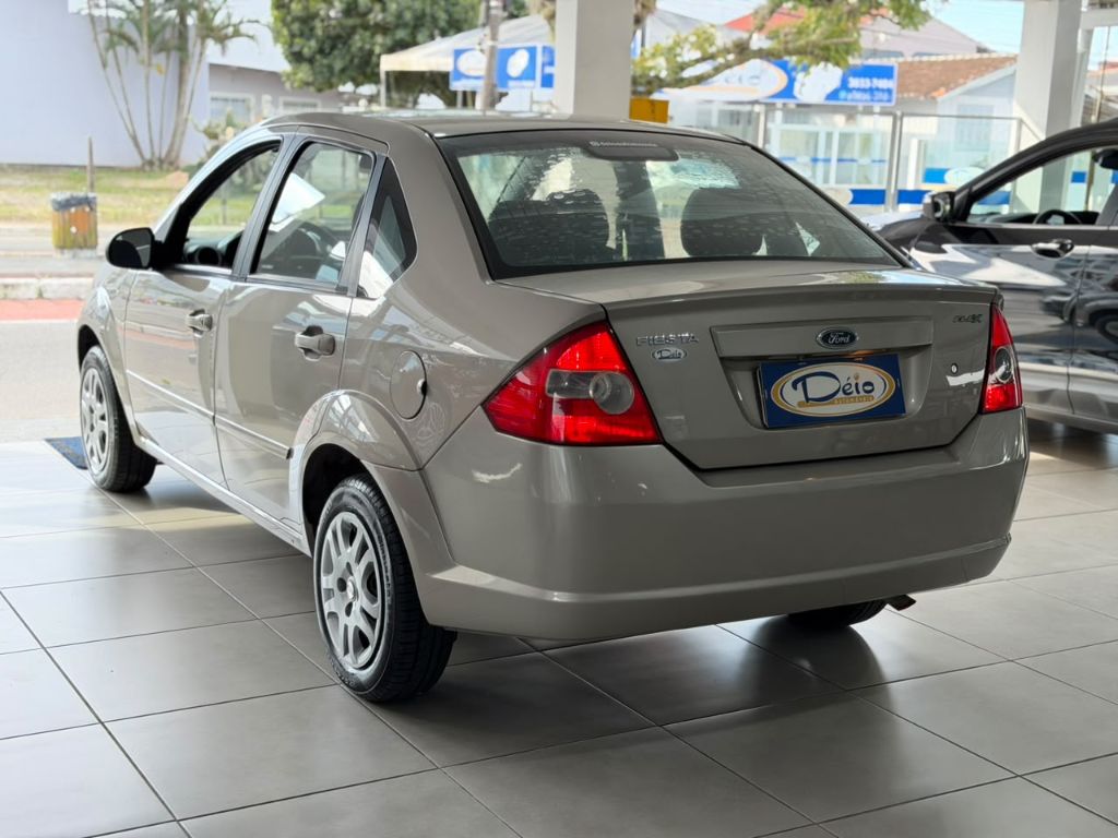 Fiesta Sedan 1.0 8V Flex 4p — foto 9