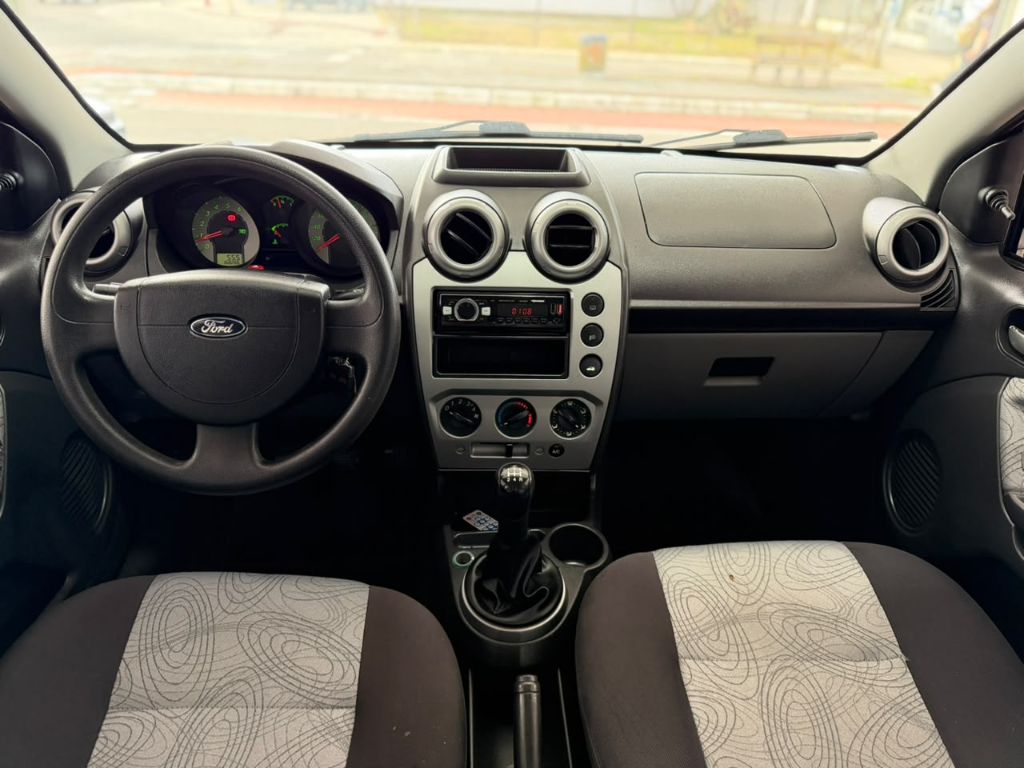 Fiesta Sedan 1.0 8V Flex 4p — foto 8