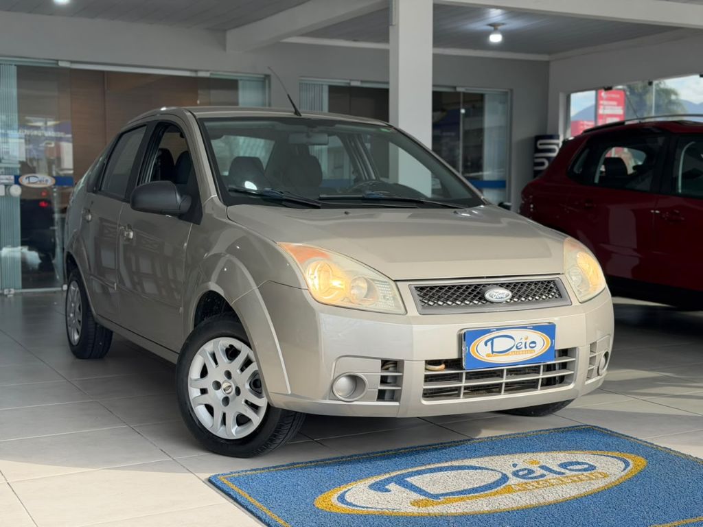 Fiesta Sedan 1.0 8V Flex 4p — foto 1