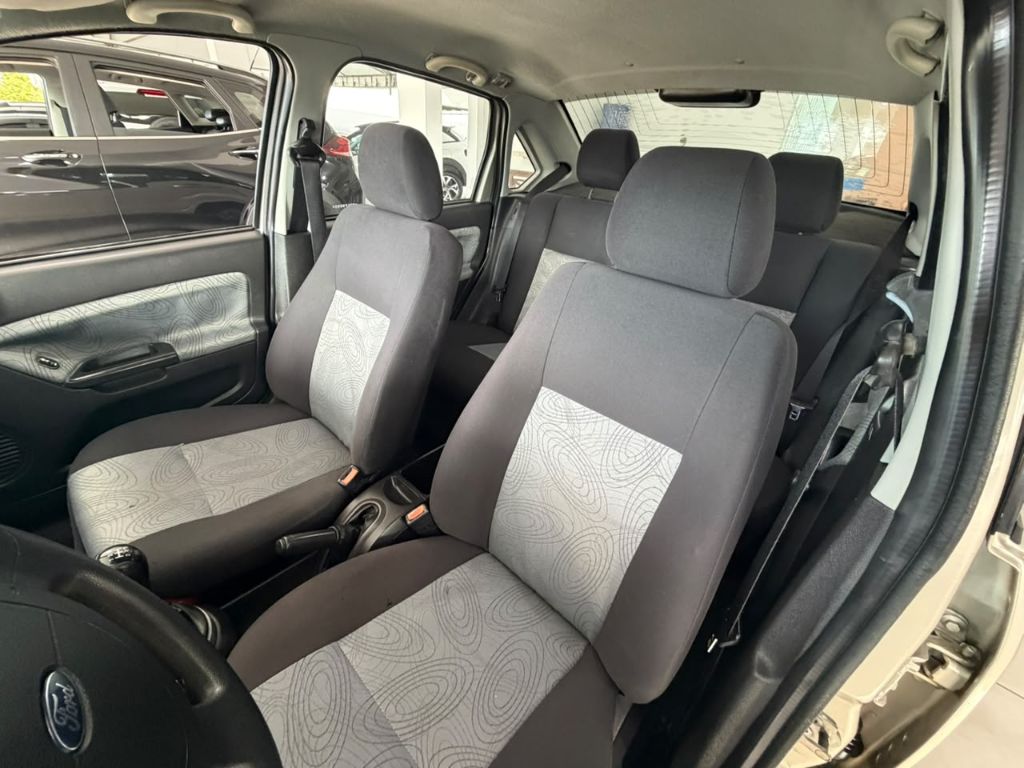 Fiesta Sedan 1.0 8V Flex 4p — foto 6