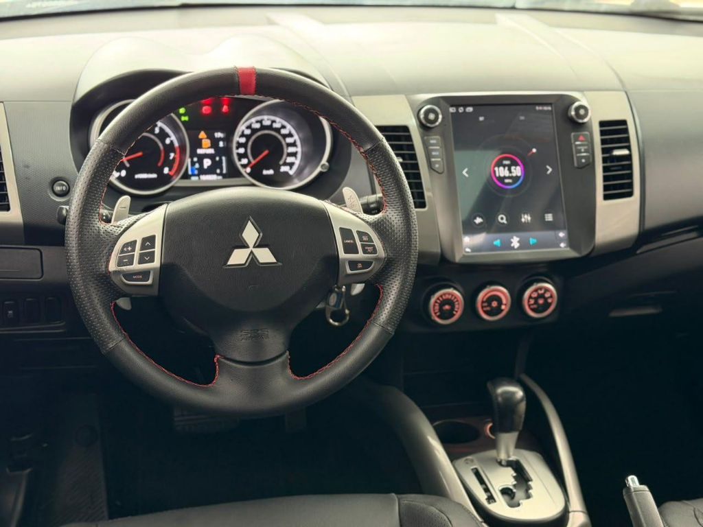 Outlander 3.0/ GT 3.0 V6 Aut. — foto 9