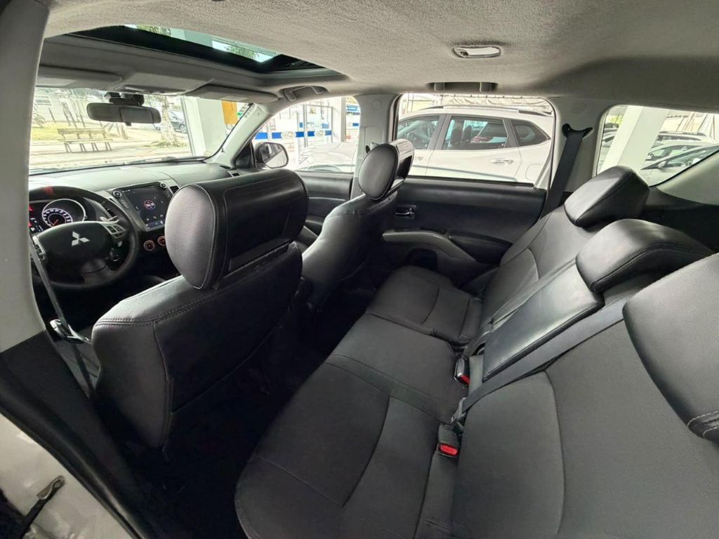 Outlander 3.0/ GT 3.0 V6 Aut. — foto 7