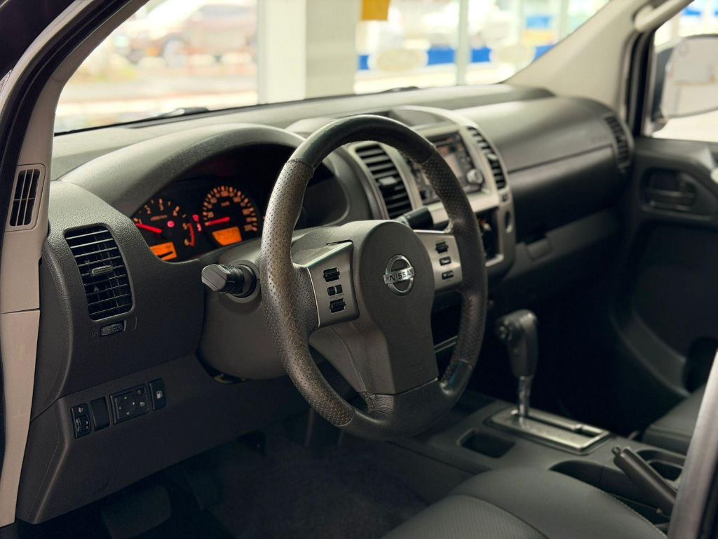 Frontier LE CD 4x4 2.5 TB Diesel Aut. — foto 5