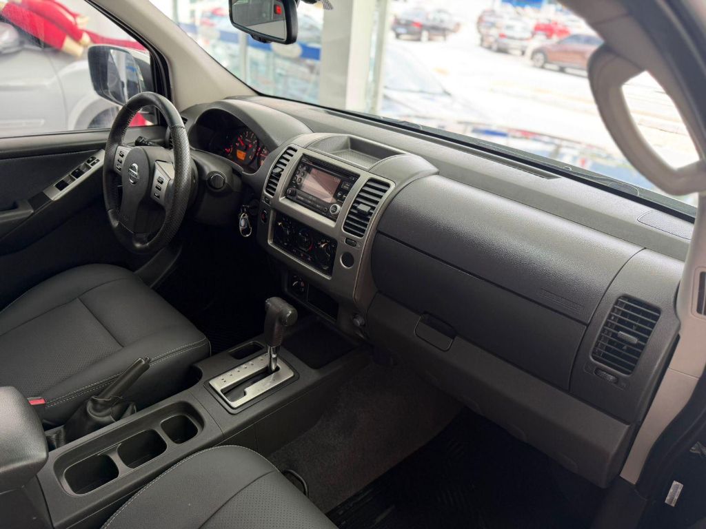 Frontier LE CD 4x4 2.5 TB Diesel Aut. — foto 12