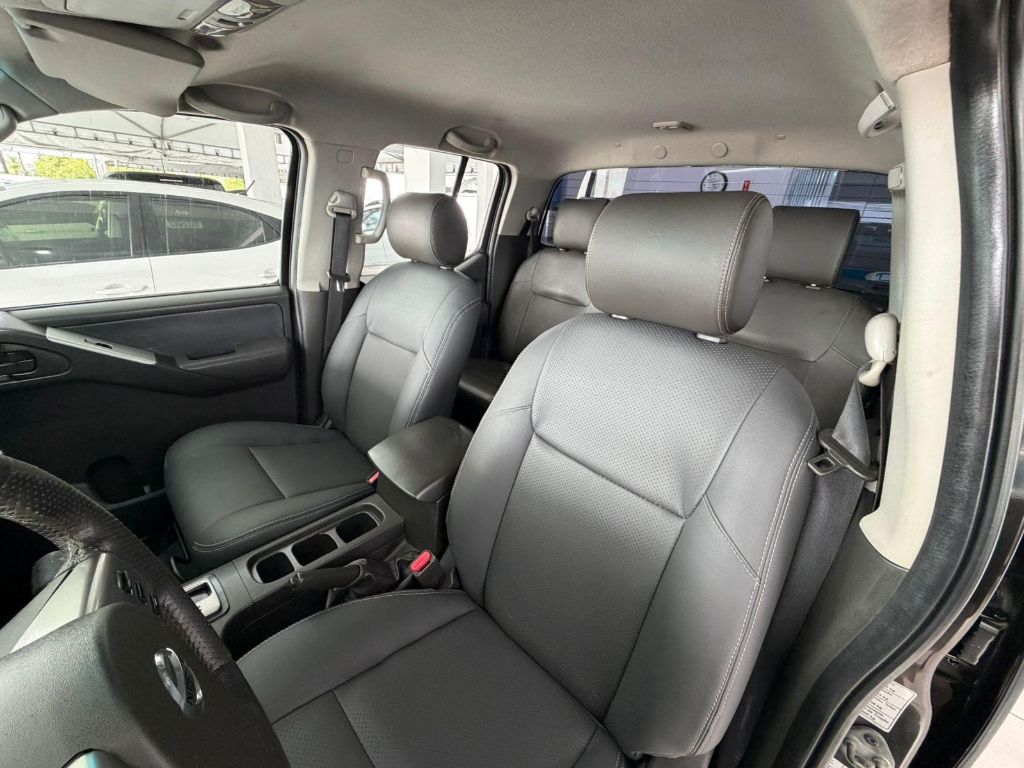 Frontier LE CD 4x4 2.5 TB Diesel Aut. — foto 6