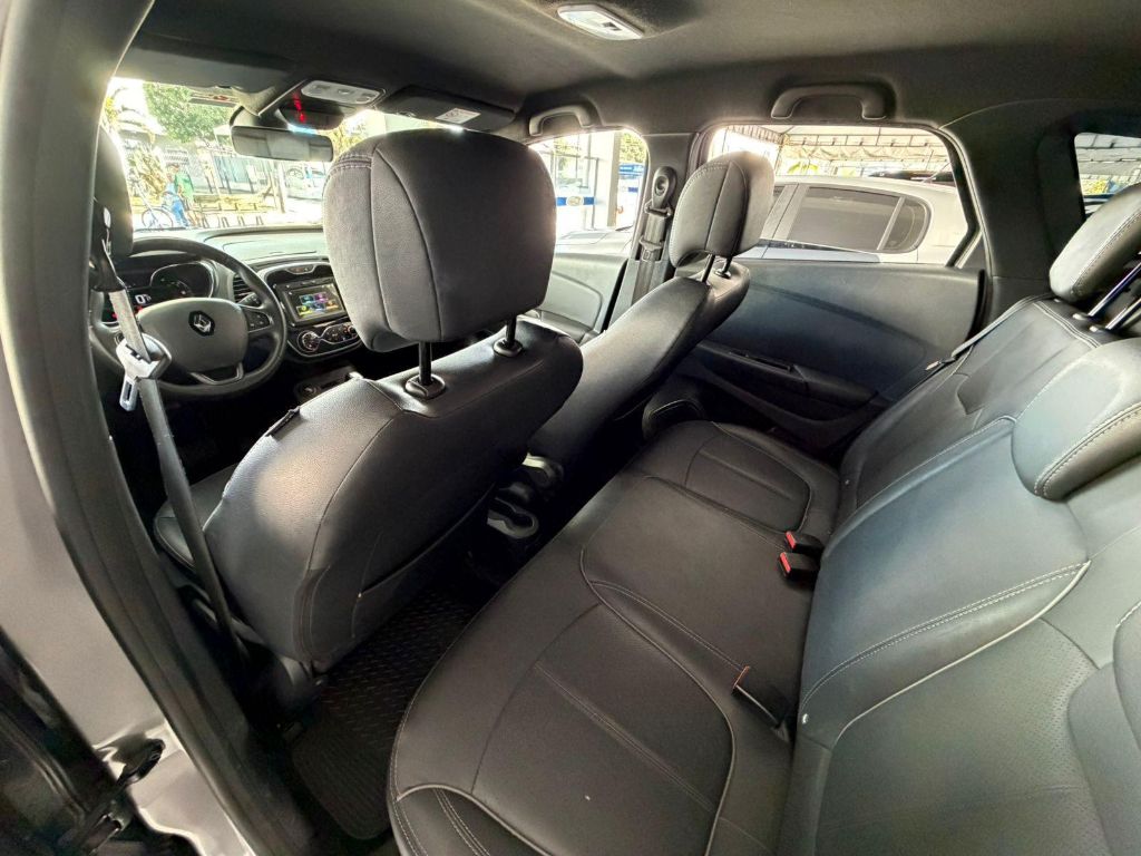 Captur Intense Bose 1.6 16V Flex 5p Aut. — foto 7