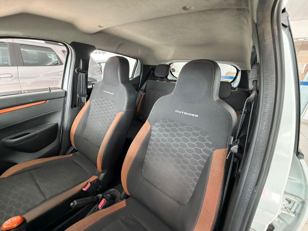 Kwid OUTSIDER 1.0 Flex 12V 5p Mec. — foto 6