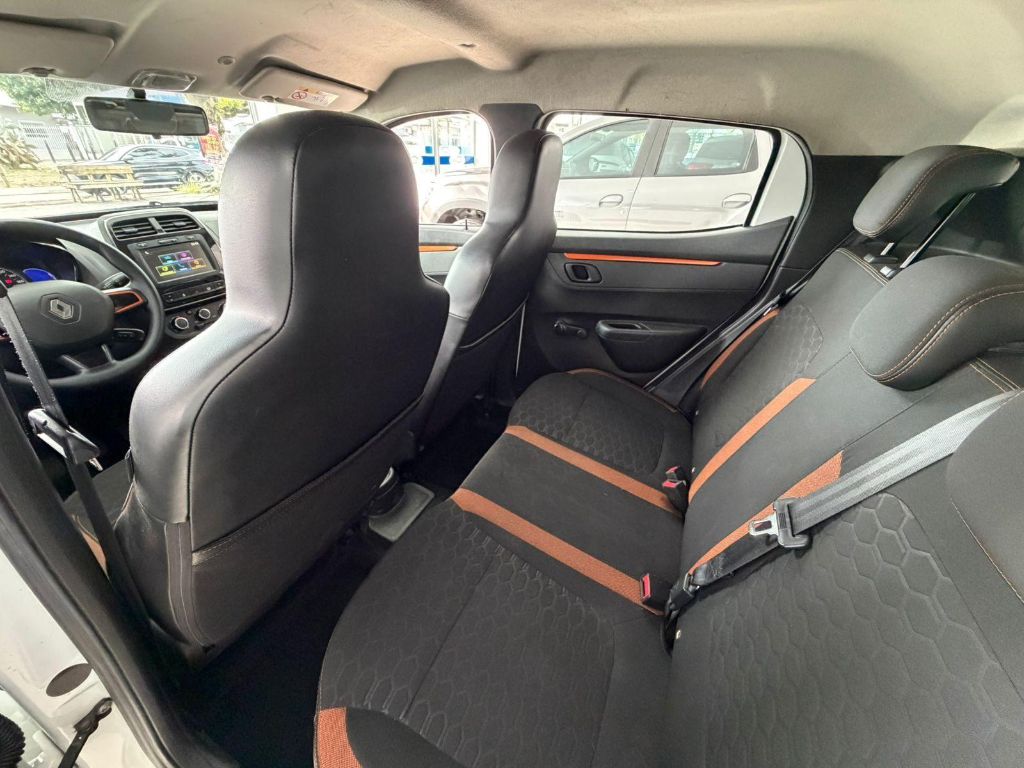 Kwid OUTSIDER 1.0 Flex 12V 5p Mec. — foto 7