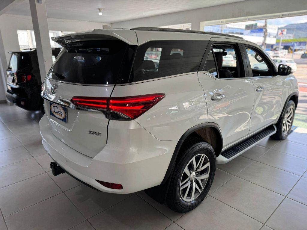 Hilux SW4 SRX 4x4 2.8 TDI 16V Dies. Aut. — foto 12