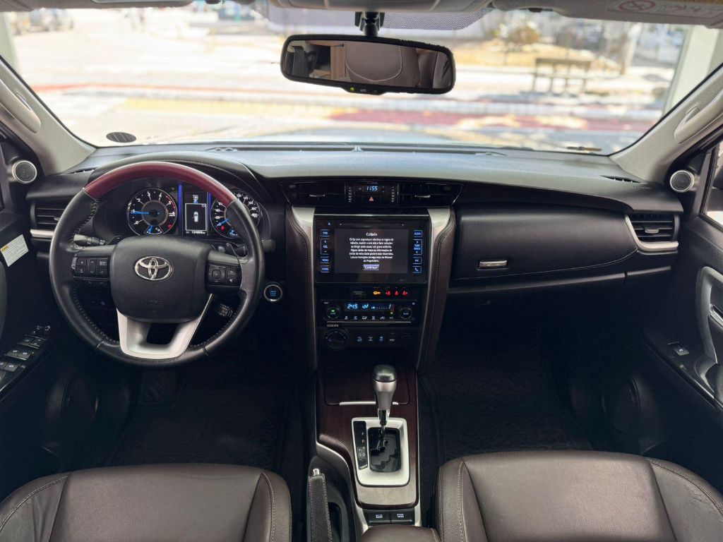 Hilux SW4 SRX 4x4 2.8 TDI 16V Dies. Aut. — foto 8