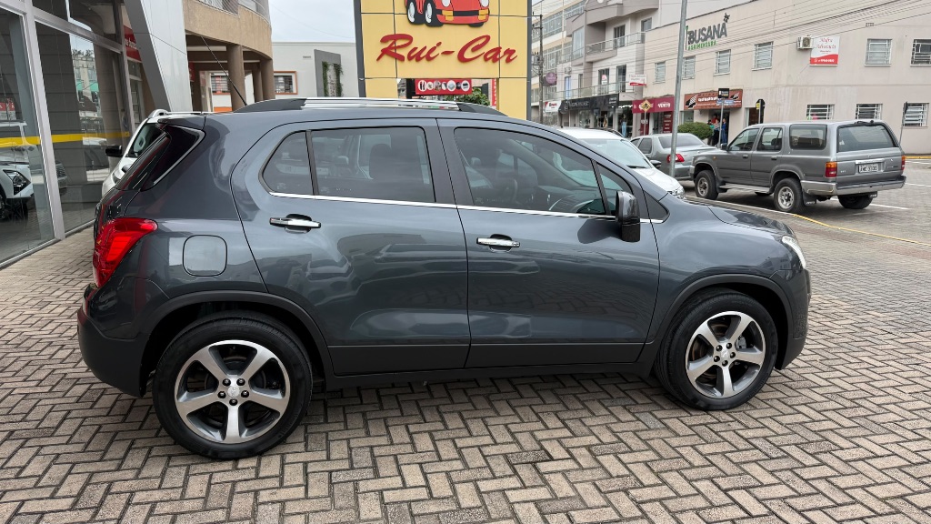 TRACKER LTZ 1.8 16V Flex 4x2 Aut. — foto 6