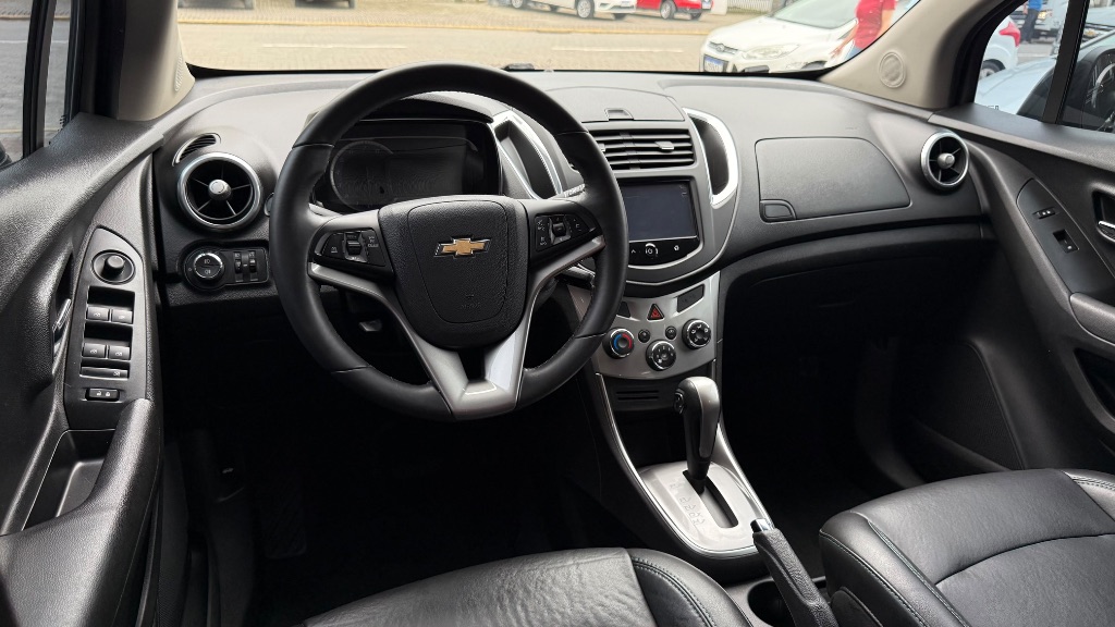 TRACKER LTZ 1.8 16V Flex 4x2 Aut. — foto 7