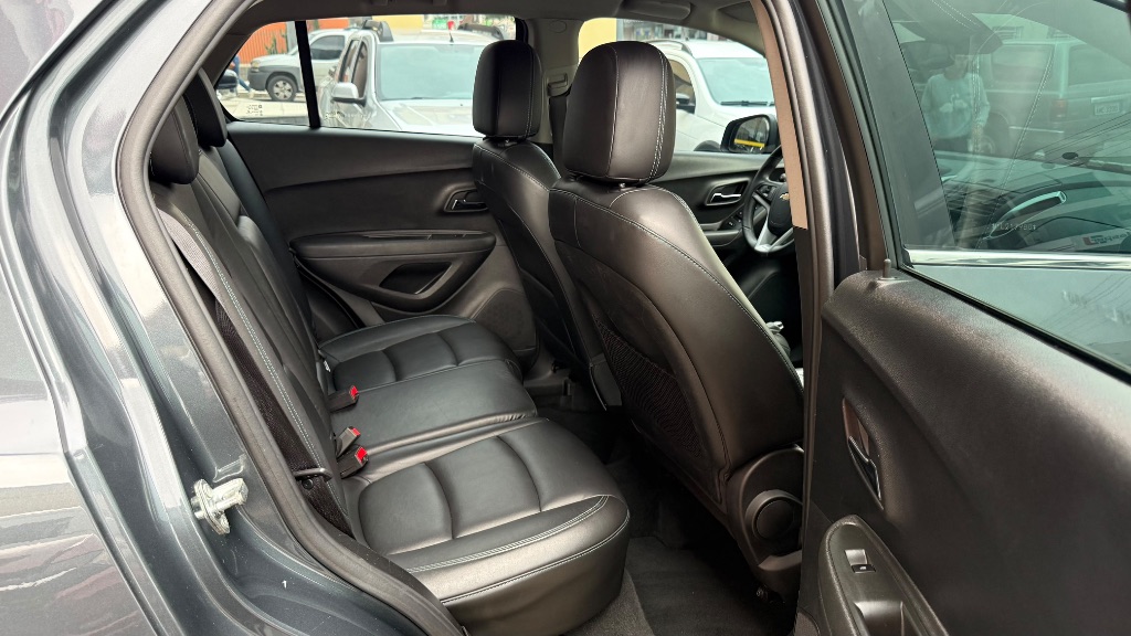 TRACKER LTZ 1.8 16V Flex 4x2 Aut. — foto 10