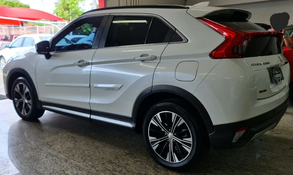 Eclipse Cross HPE-S 1.5 16V AWC TB 165cv Aut. — foto 4