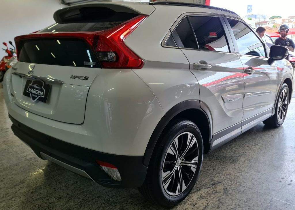 Eclipse Cross HPE-S 1.5 16V AWC TB 165cv Aut. — foto 6