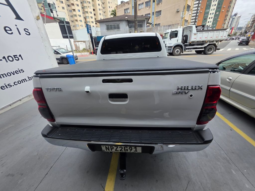 Hilux CD SRV D4-D 4x4 3.0 TDI Diesel Aut — foto 6
