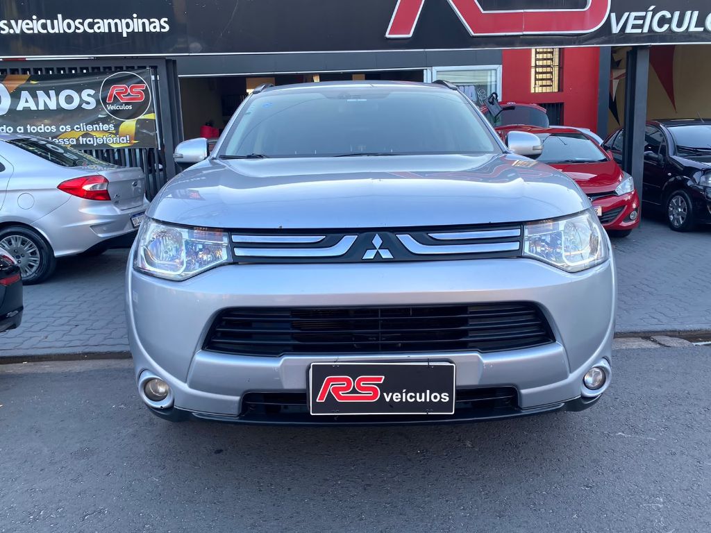 OUTLANDER 2.0 16V 160cv Aut. — foto 2