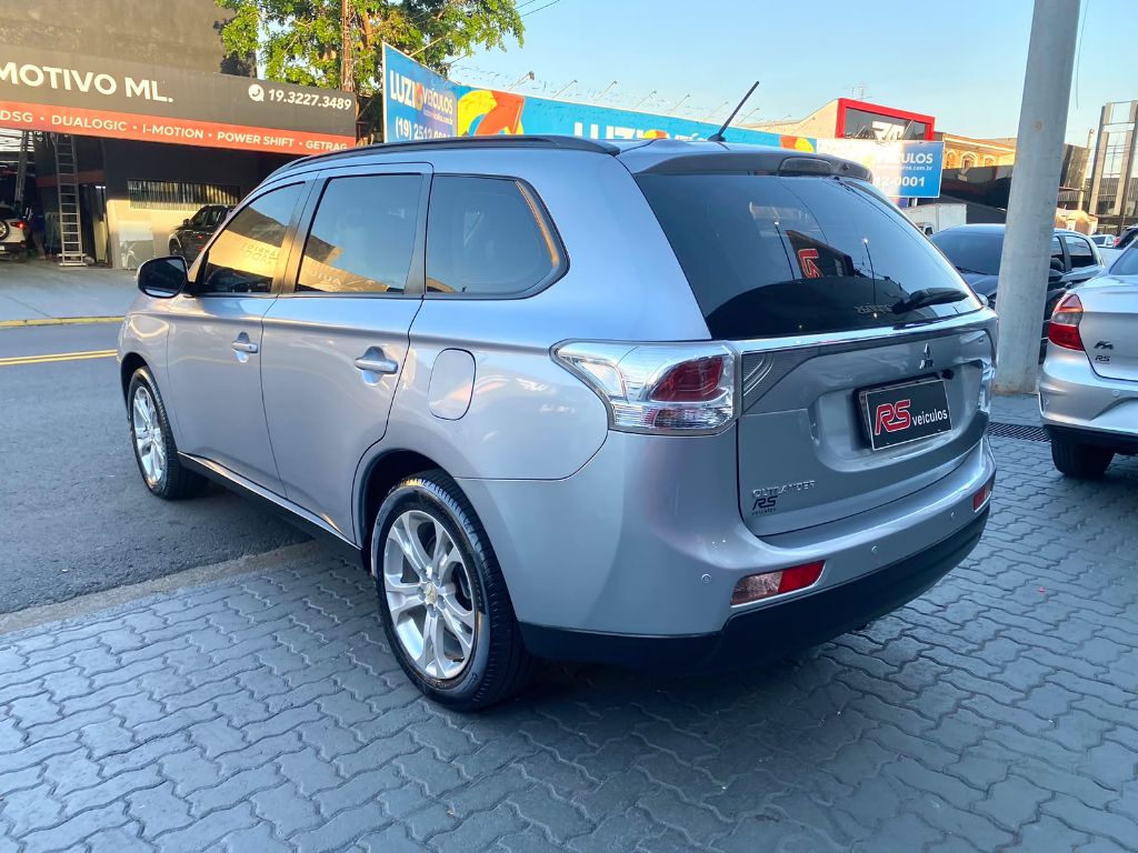 OUTLANDER 2.0 16V 160cv Aut. — foto 4