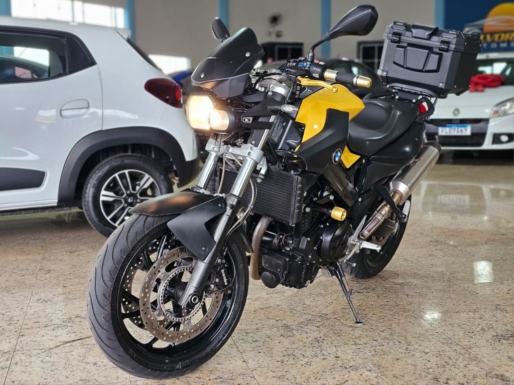 F 800 R — foto 1