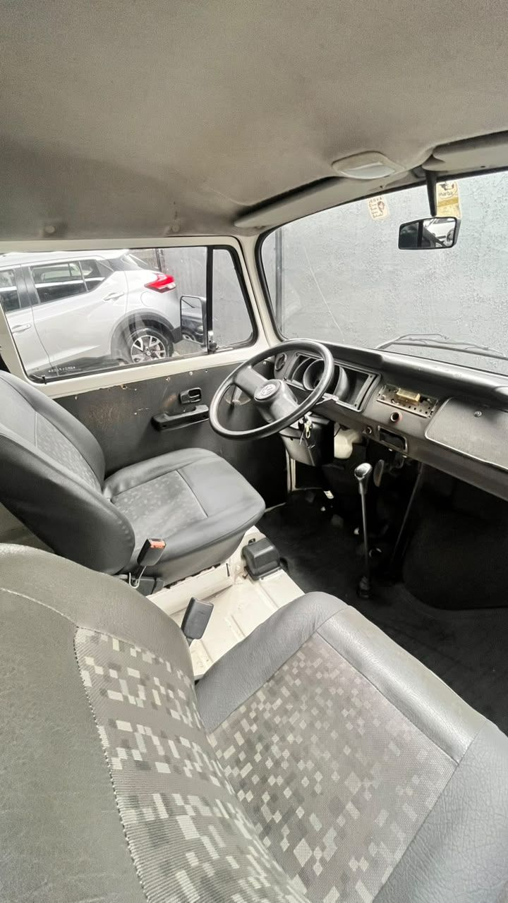 Kombi Furgão 1.4 Mi Total Flex 8V — foto 9