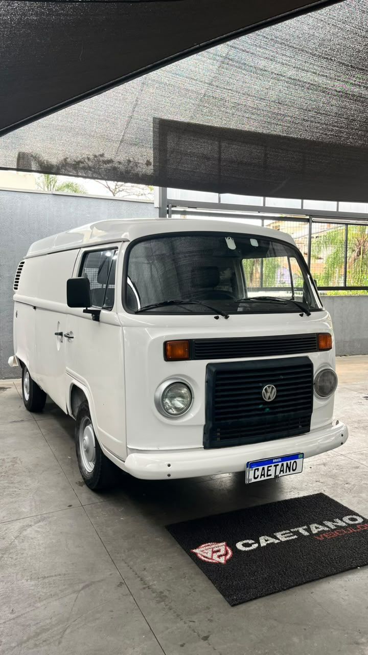 Kombi Furgão 1.4 Mi Total Flex 8V — foto 1